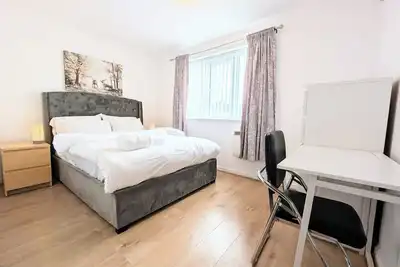 Image de 2 Bed - Sleeps 4 - Free Parking - 5 Min to Centre