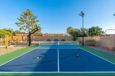 Image de Glendale Paradise | Pool | Pickleball | Putt-Putt