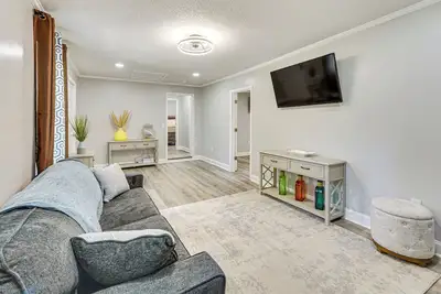 Image de Private Deck & Yard: Home 3 Mi to Dtwn Sanford!