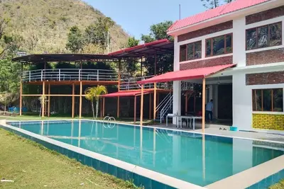 Image de Buddy Hikers Resort \nHome away from home