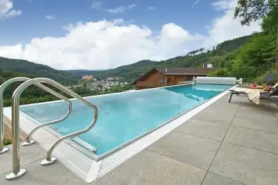 Image de Maison de vacances à Malberg avec piscine