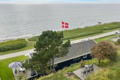 Image de \"Gertje\" - 20m from the sea by Interhome