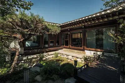 Image de [청수당 스테이] 북촌 한옥마을 연못이 있는 한옥 독채｜Bukchon Hanok Stay｜