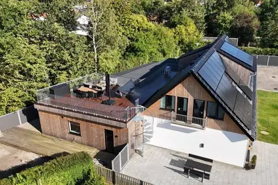 Image de The Butterfly - Elegant Odense Retreat with Rooftop Views & Room for 7