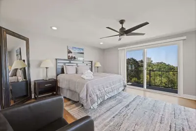 Image de Modern 3br with Breathtaking Skyline Views