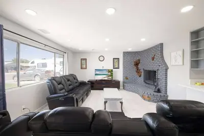 Image de Lakeside Gem Getaway | Sleeps 10, 3 mi from Lake