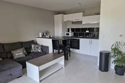 Image de A louer appartement meublé Floirac 2 chambres résidence sécurisée parking privé