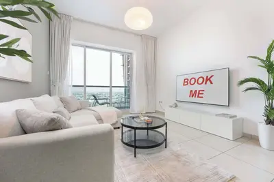 Image de StayShort - Jumeirah Lake Towers sleeps 4 with City Views!