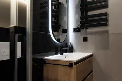 Image de Luxury Apt! 4bd/4bth en suite