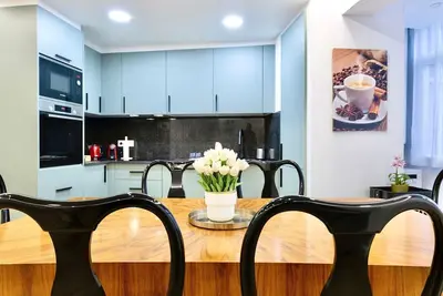 Image de Train Station by Lugo Collection