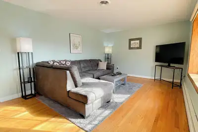 Image de Gorgeous 3-bedroom house with Fenced Yard in charming Staunton