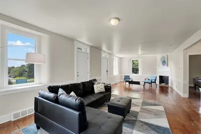 Image de Spacious 5-Bed Retreat in Charming Kennett Square