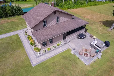 Image de Spacious 5-bedroom house in charming Broadalbin directly on the lake