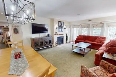 Image de New! Seneca 309 - Brigham Three Bedroom Condo