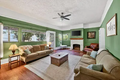 Image de New! Historic Athens Home with Location & Comfort