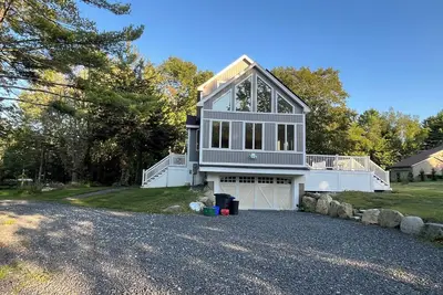 Image de 3-bedroom house in wonderful Portsmouth near Rye Line!