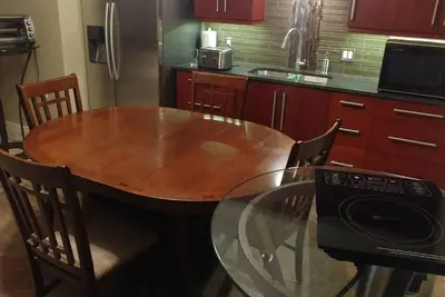 Image de Quiet place for the working man to rest. Starlink wifi, private rooms.