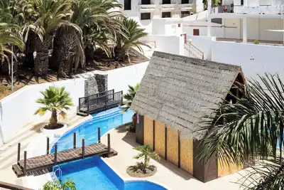 Image de Home2Book Relaxing Getaway with Terrace & Pool