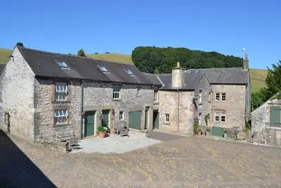 Image de Peaceful Farm Cottage in the Peak District, close to walking trails.