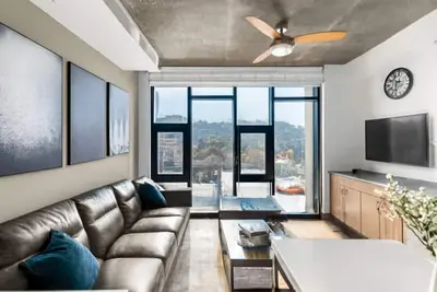 Image de City Views 2br | Floor-to-Ceiling Windows