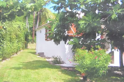 Image de Bungalow à la campagne avec vue sur mer