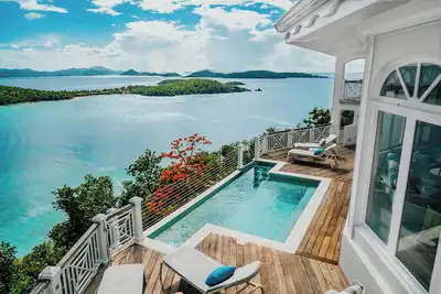 Image de Modern Caribbean Luxury at Hawksnest Villa- Infinity Pool, Central Ac, Concierge