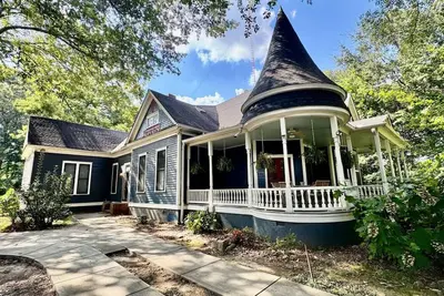 Image de Historic Queen Anne Victorian - 4br/4ba Kirkwood