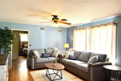 Image de Prescott Az Vacation Rental Near Courthouse Square, Whisky Row, Granite Creek