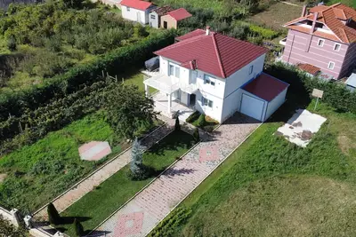 Image de Spacious 5-bedroom villa in enchanting Sovjan with Ac