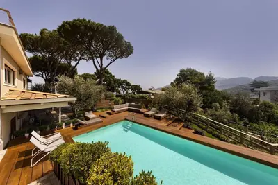 Image de Luxury Villa with pool, gym & garden in Sorrento