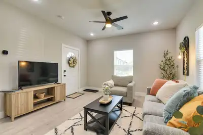 Image de Patio & Fenced Yard: Home Close to Dtwn Houston!