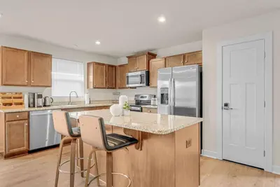 Image de Lake Erie Retreat – Hidden Village Escape