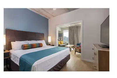 Image de Chic Studio Deluxe Hotel Suite in the Heart of Austin