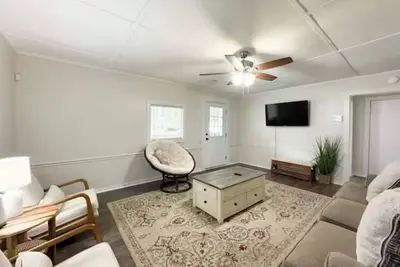 Image de Golden Hollow Cottage - Sleeps 4