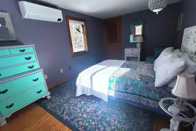 Image de Terrific 3-bedroom unit in charming Leverett with Ac