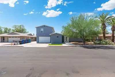 Image de 5 Bedroom | Jacuzzi | Location | Outdoor Dining