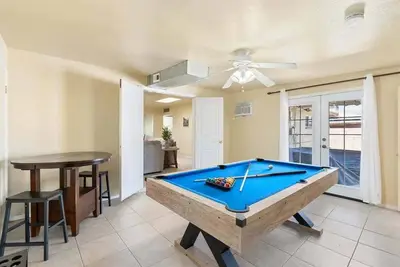 Image de Minutes From Downtown | Phoenix Lightrail | 3 Br H