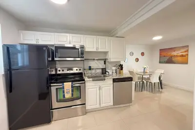 Image de Cozy & Modern 2br Suite, Design District Miami