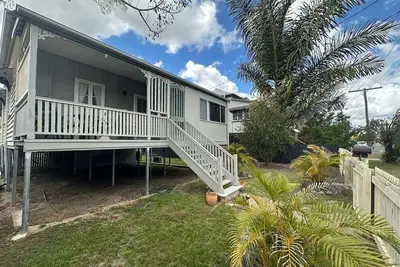 Image de 45 Kent Street - The Whole House in Rockhampton City