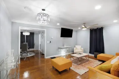 Image de Cozy 2-bedroom house in East Lake