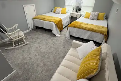 Image de 4 bedrooms Sleeps 14