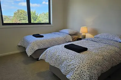 Image de Luxe 3 bedroom 2 1/2 bath Townhouse, Parking, Wifi, Garage, Outdoor area