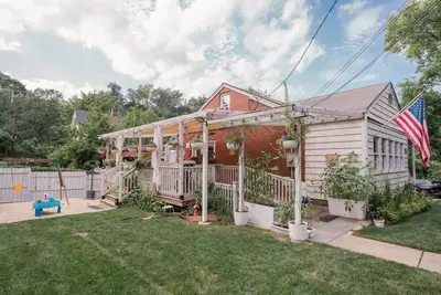 Image de Modern vibe w/historic Roslyn home on Long Island