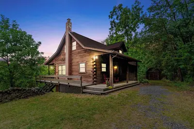 Image de Dog Friendly with Fire Pit and Yard by the River