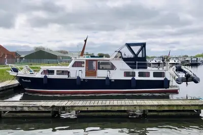 Image de Stay with Maritime Flair on a Vintage Yacht