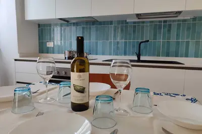 Image de Spacious air-conditioned one-bedroom apartment with parking