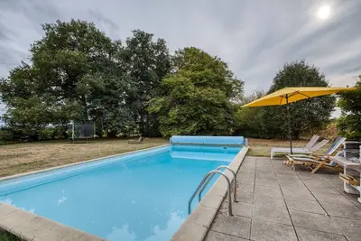 Image de Maison de Vacances 'La Musardière' avec Piscine Privée, Terrasse Privée et Wi-Fi