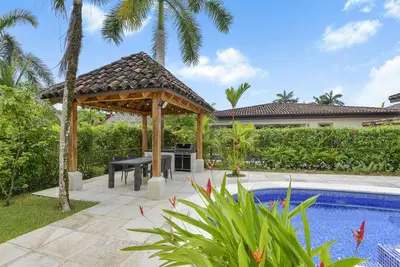 Image de Casa Brisa y Mar - Poolside Bliss, Walk to Beach