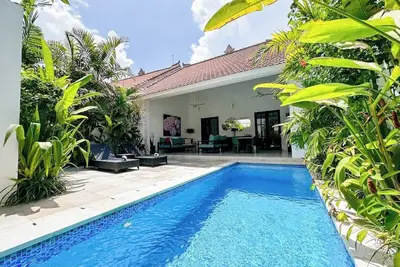Image de Walk to Canggu Beach from Colorful 2br Pool Villa