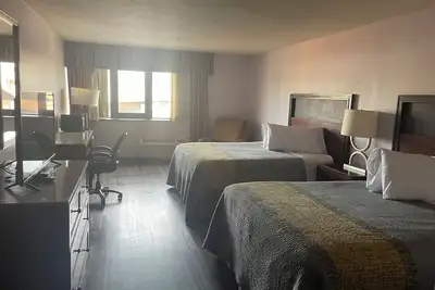 Image de Neat and Clean Rooms that are Affordable!